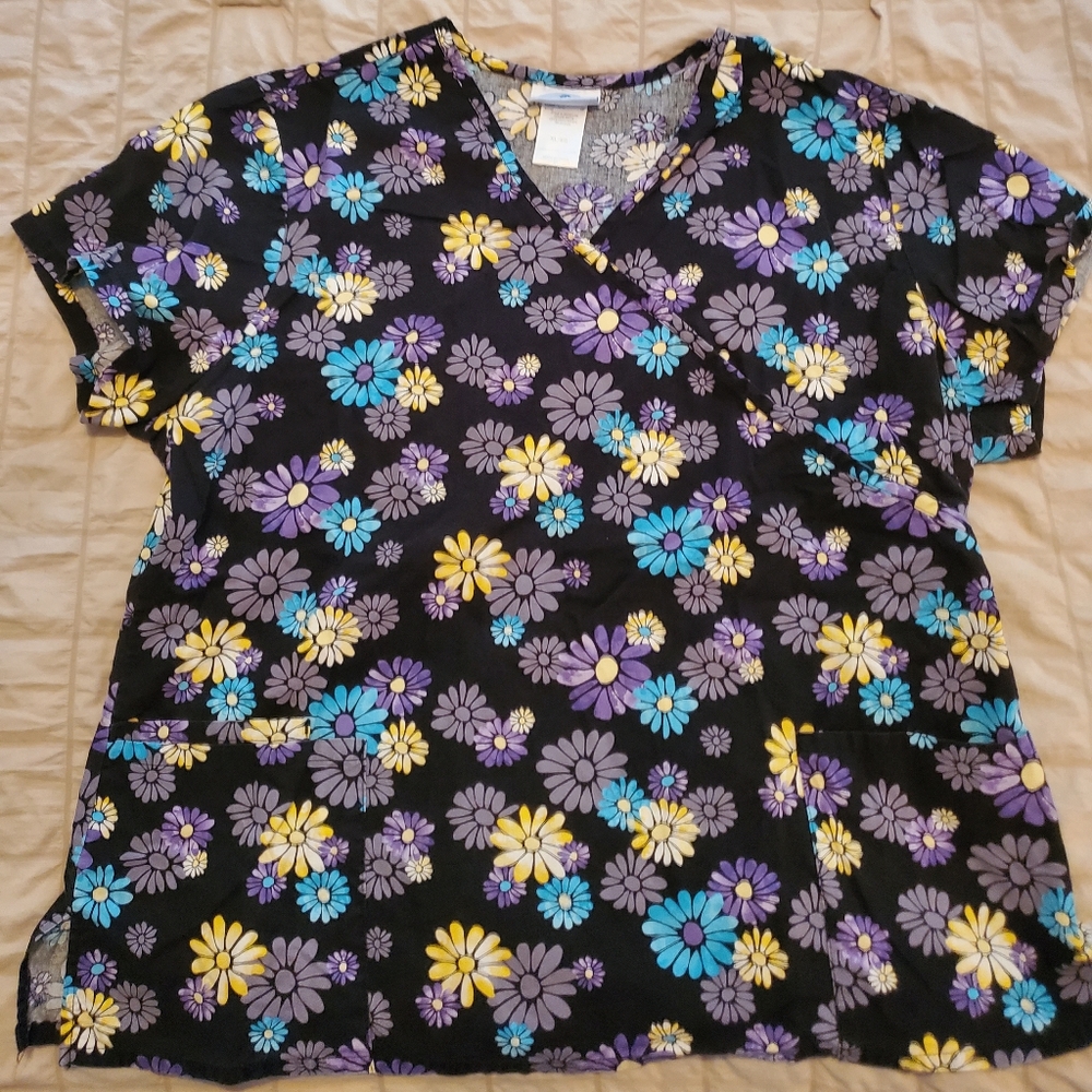 Scrub top